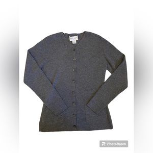 Emanuel Ungaro 100% Wool Grey Sweater Button Up Cardigan Size Small